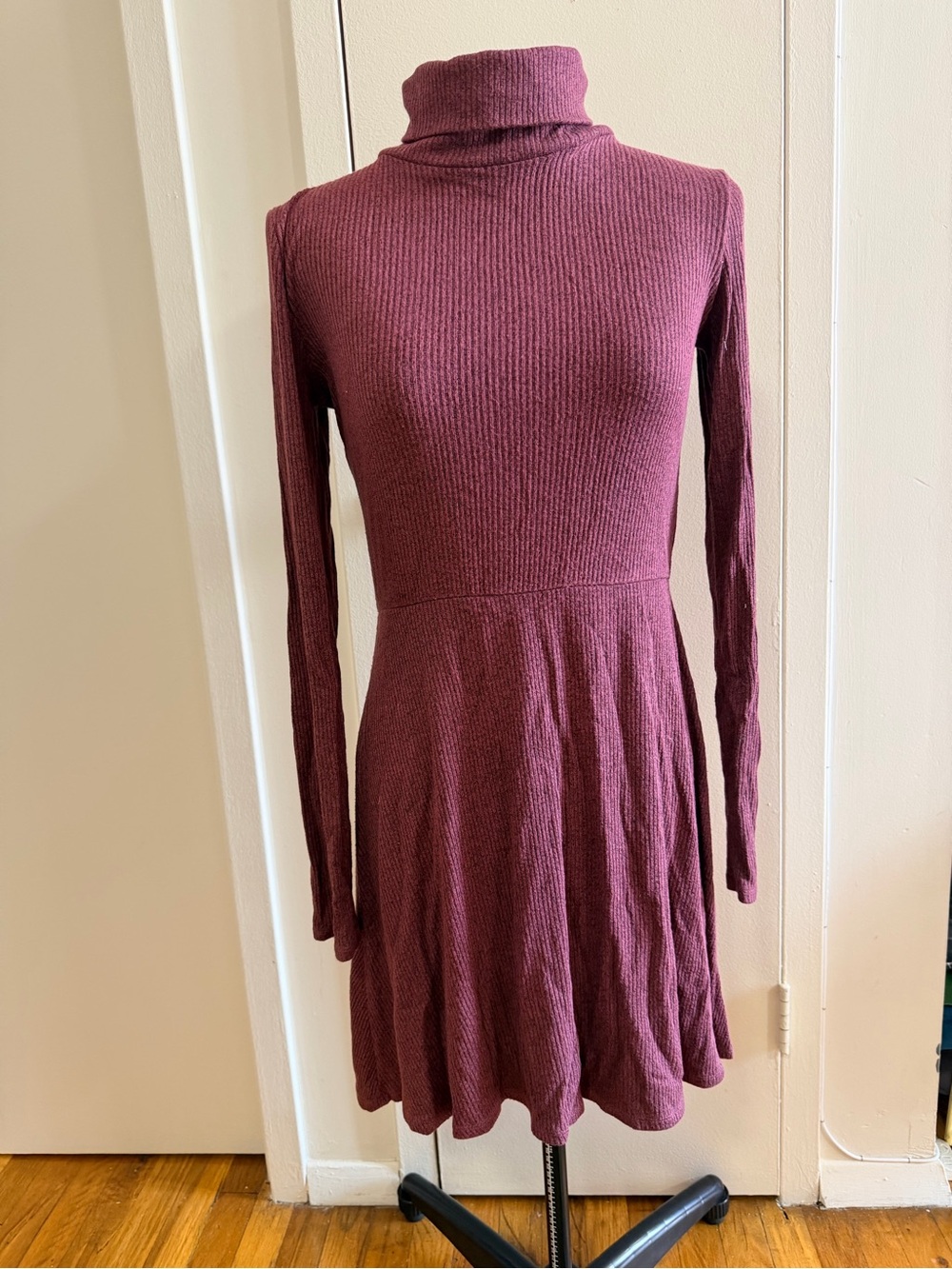 Nine Britton Ribbed Turtleneck Long-Sleeve Dress - Plum